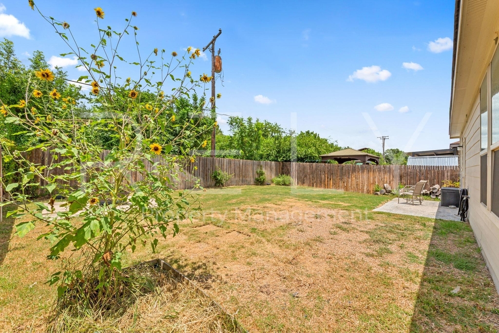 1600 Cliffbrake Way - Photo 35