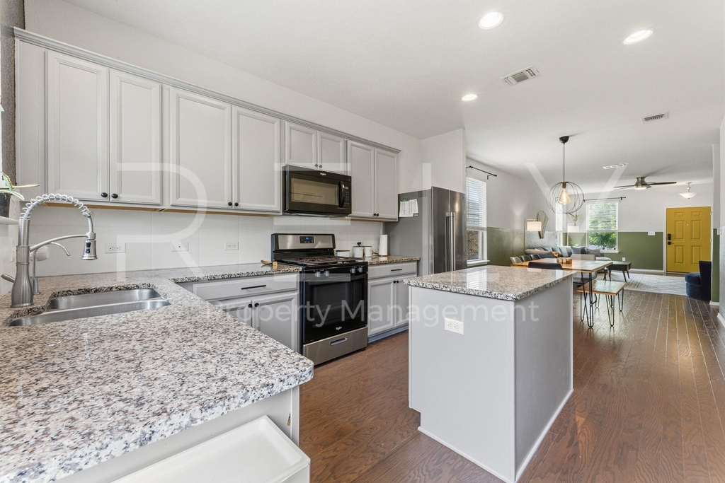 1600 Cliffbrake Way - Photo 15