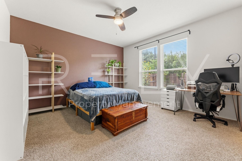 1600 Cliffbrake Way - Photo 26