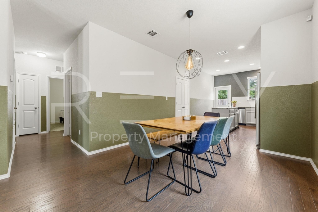 1600 Cliffbrake Way - Photo 9