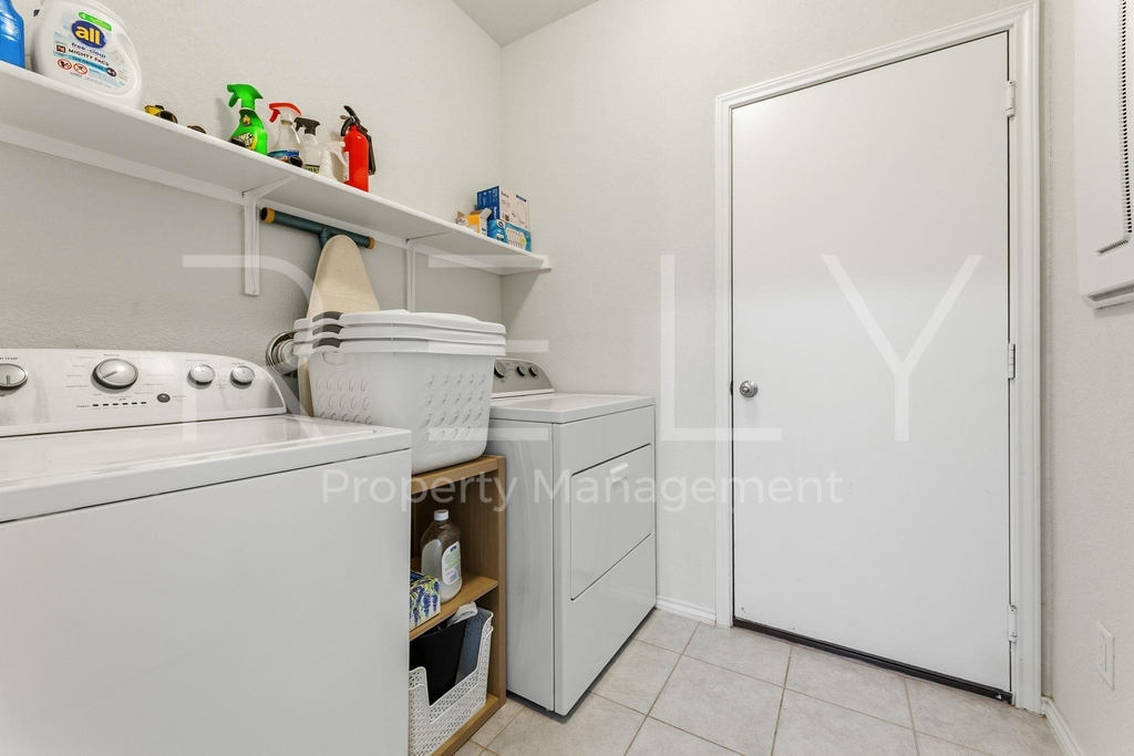1600 Cliffbrake Way - Photo 24