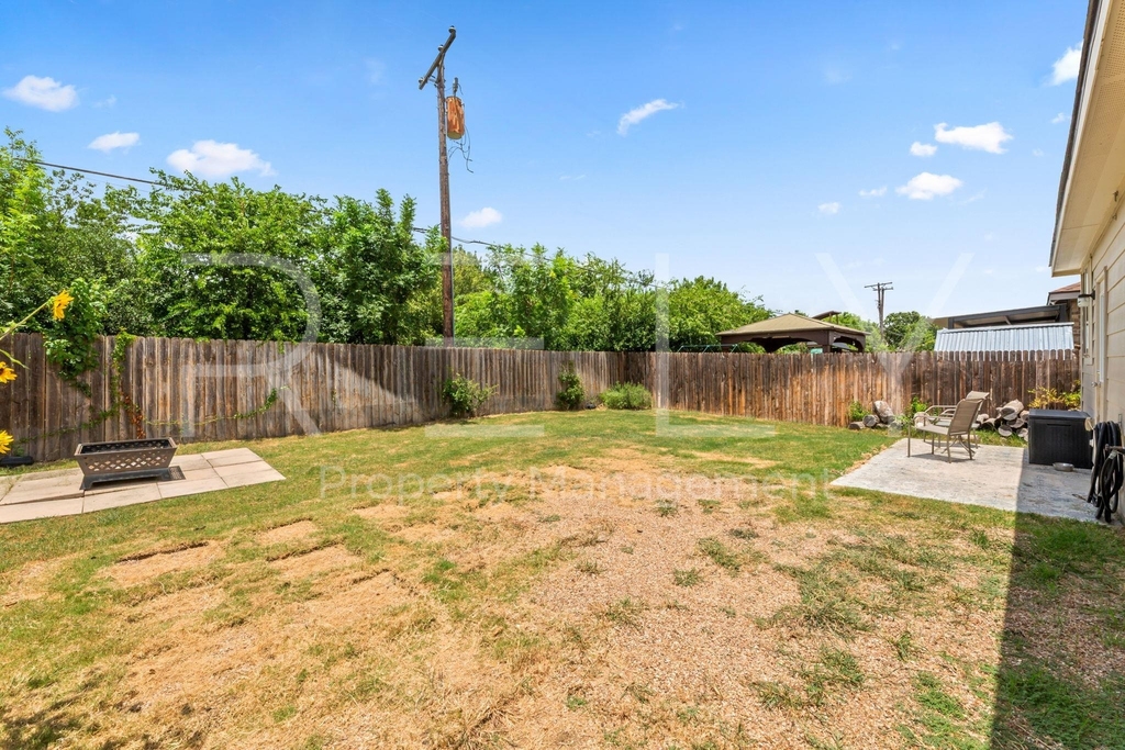 1600 Cliffbrake Way - Photo 36