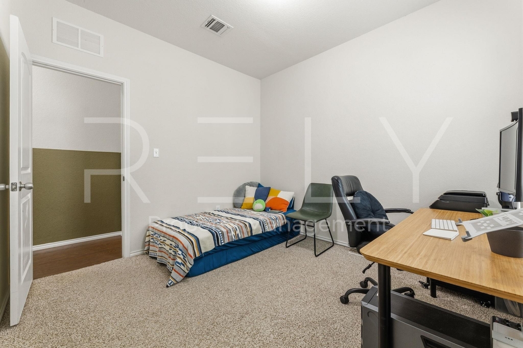 1600 Cliffbrake Way - Photo 23