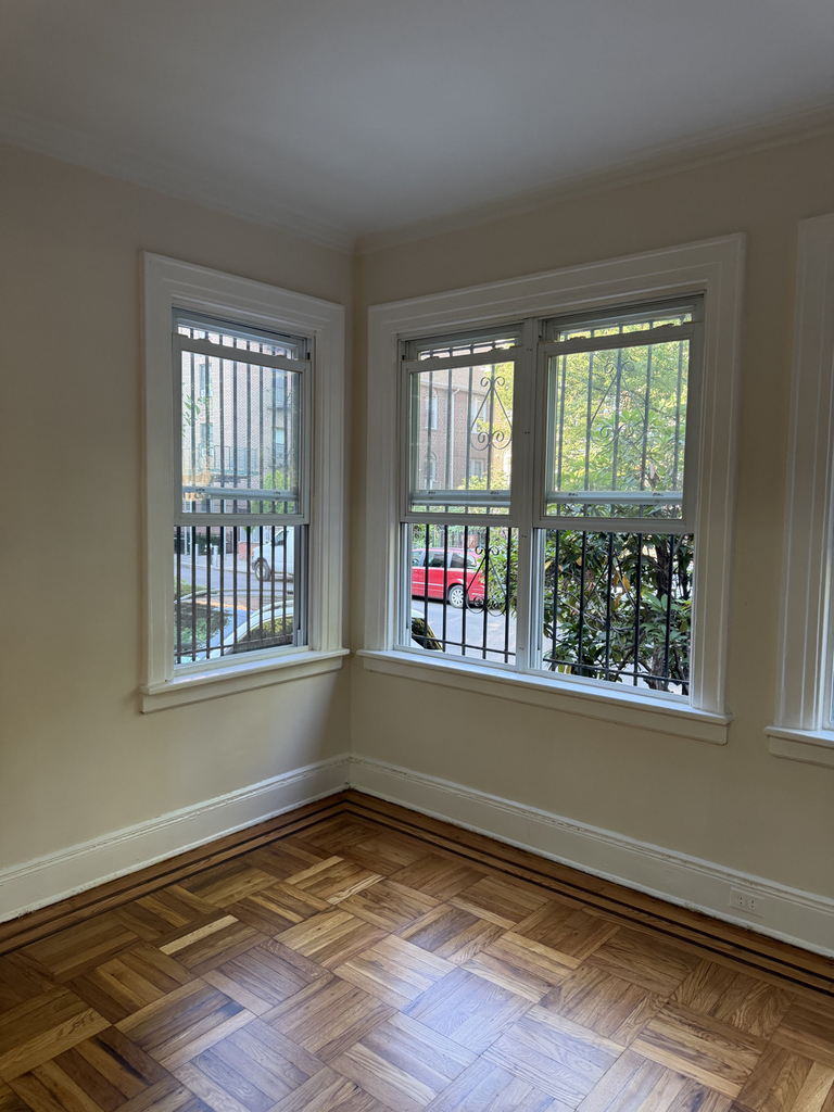  89th Street - Photo 3