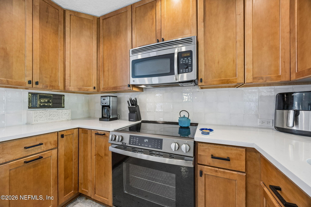 599 Alhambra Lane N - Photo 19