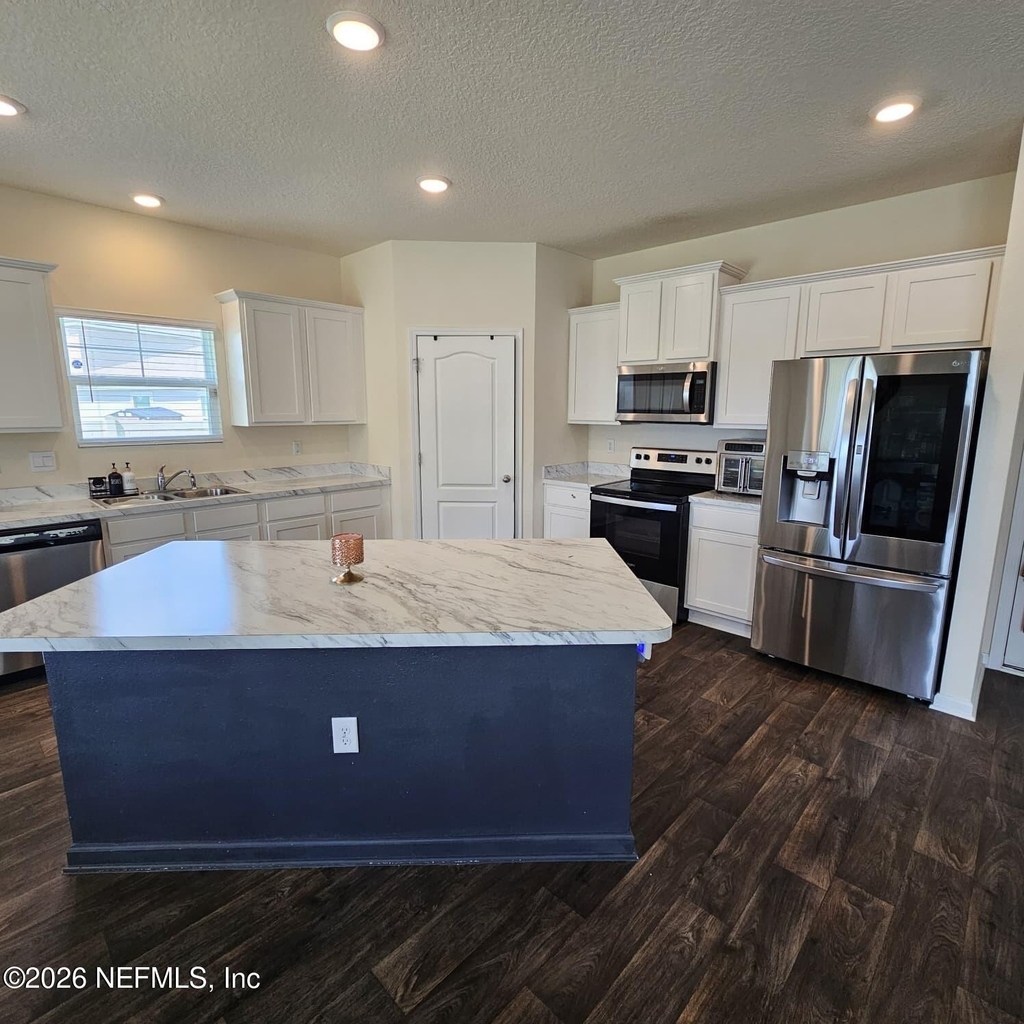 2144 Province Street - Photo 2