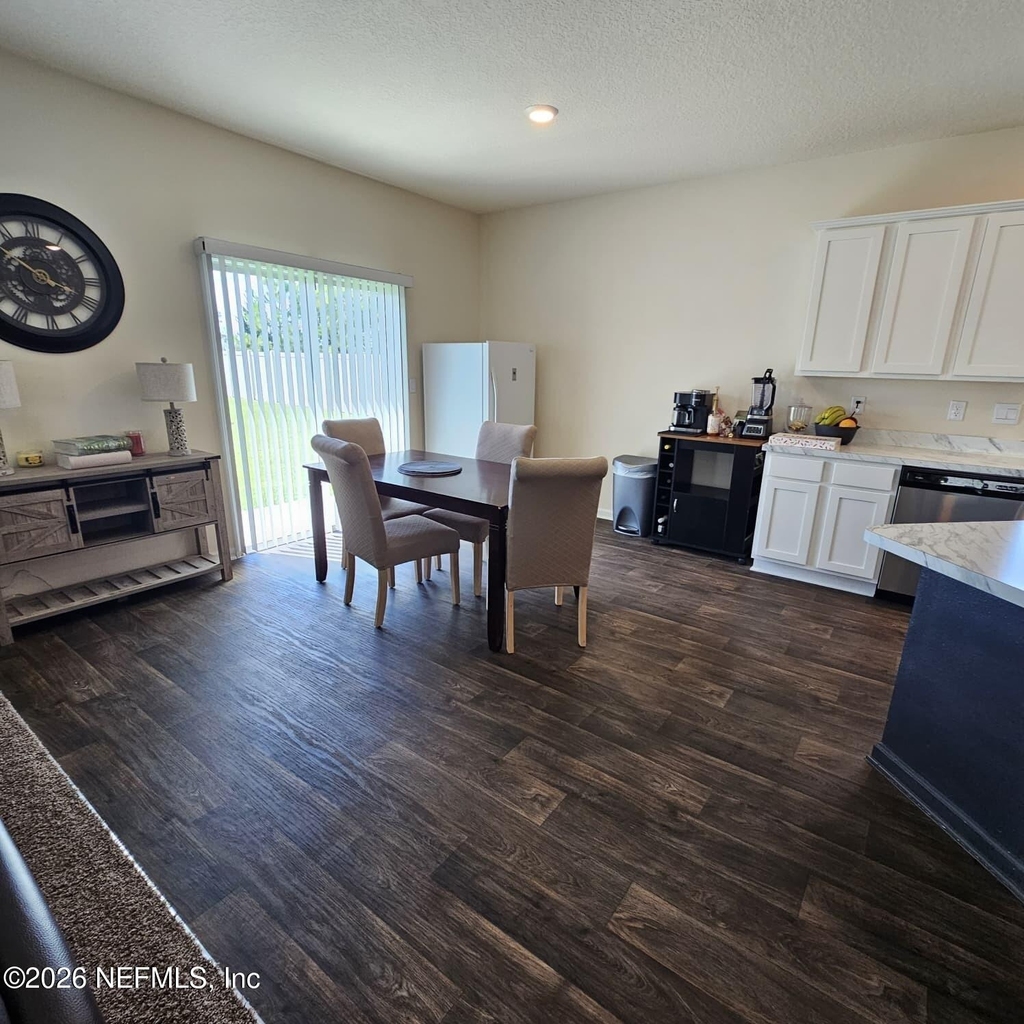 2144 Province Street - Photo 8