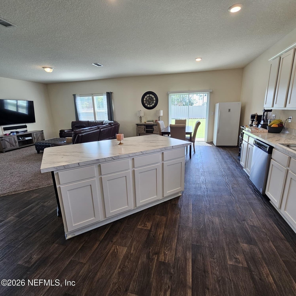2144 Province Street - Photo 7