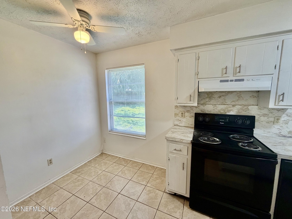 1745 Patricia Lane - Photo 2