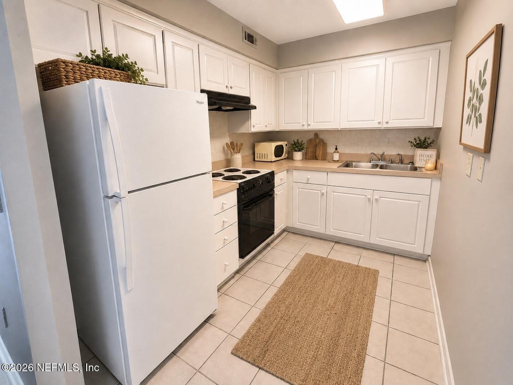 402 Lower 8th Avenue - Photo 4