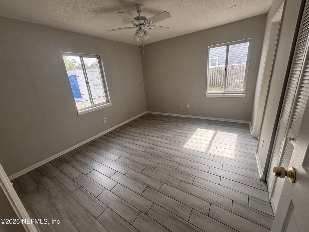 402 Lower 8th Avenue - Photo 5