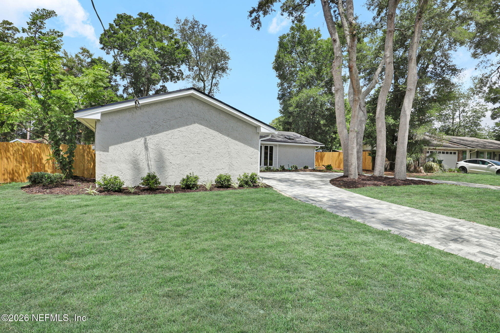 12522 Macaw Drive - Photo 1