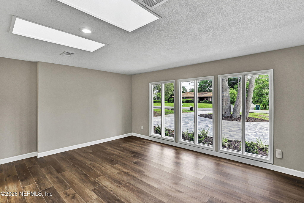 12522 Macaw Drive - Photo 9