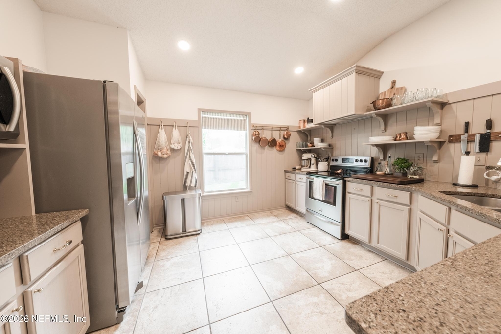 511 Chancellor Drive - Photo 10