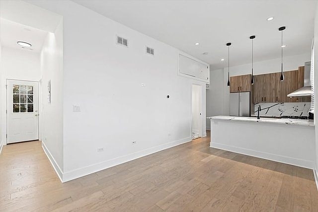 1236 W Hubbard Street - Photo 4