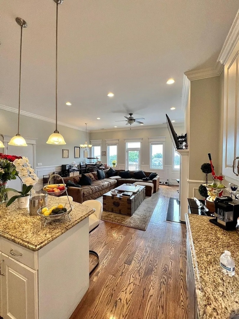 3929 N Western Avenue - Photo 2
