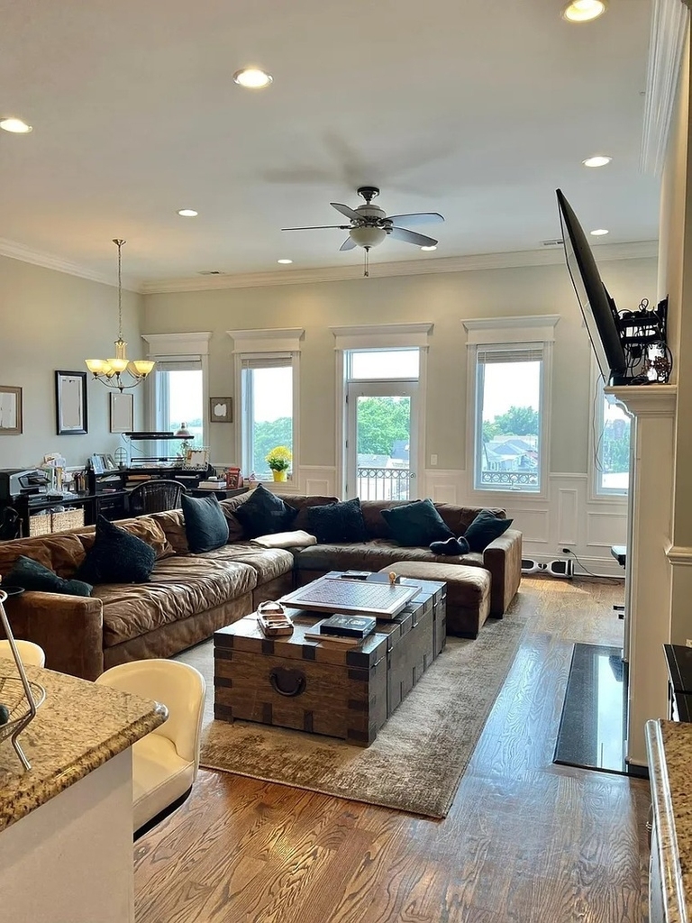 3929 N Western Avenue - Photo 5
