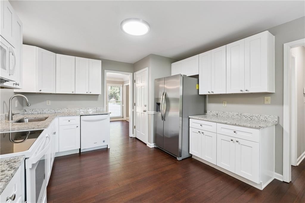 3761 Ridge Road Se - Photo 8