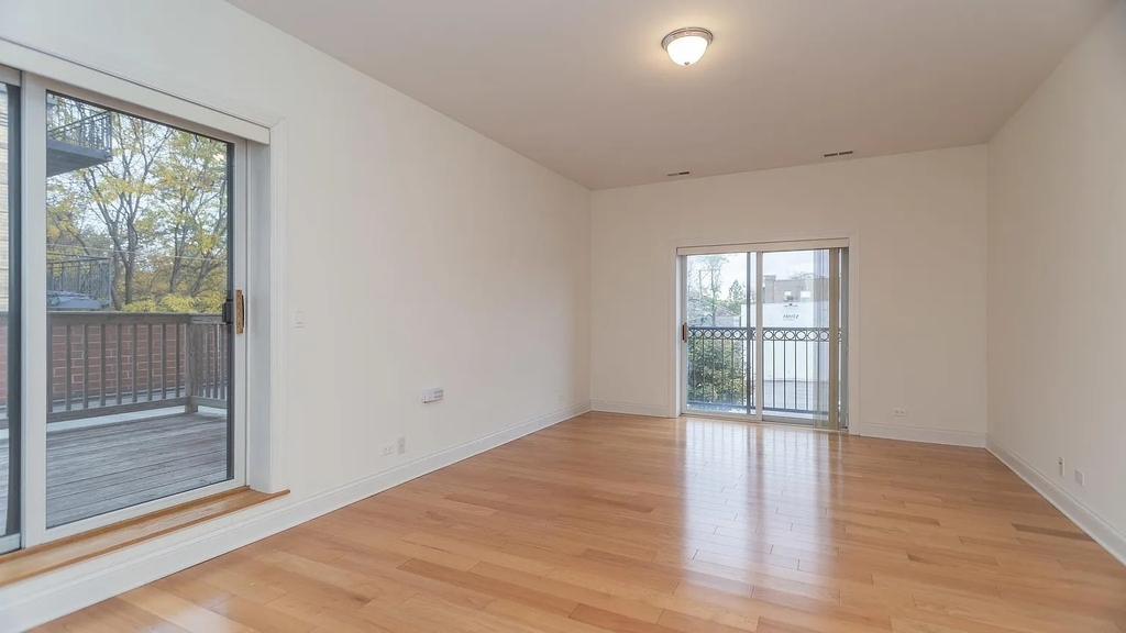 2352 W Byron Street - Photo 6