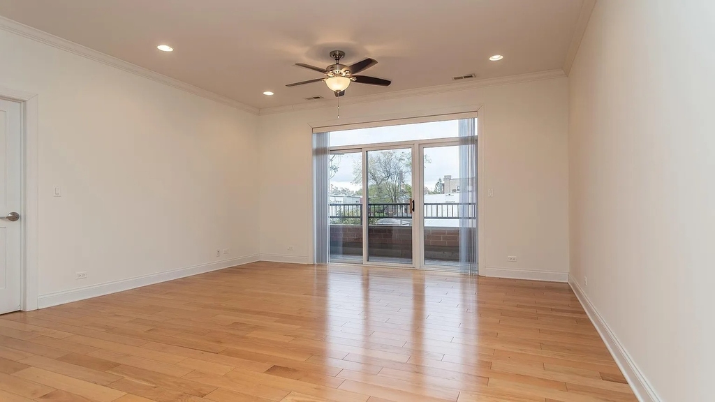 2352 W Byron Street - Photo 5