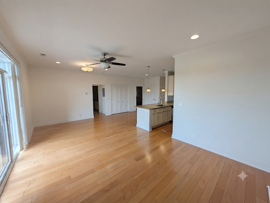 2352 W Byron Street - Photo 8