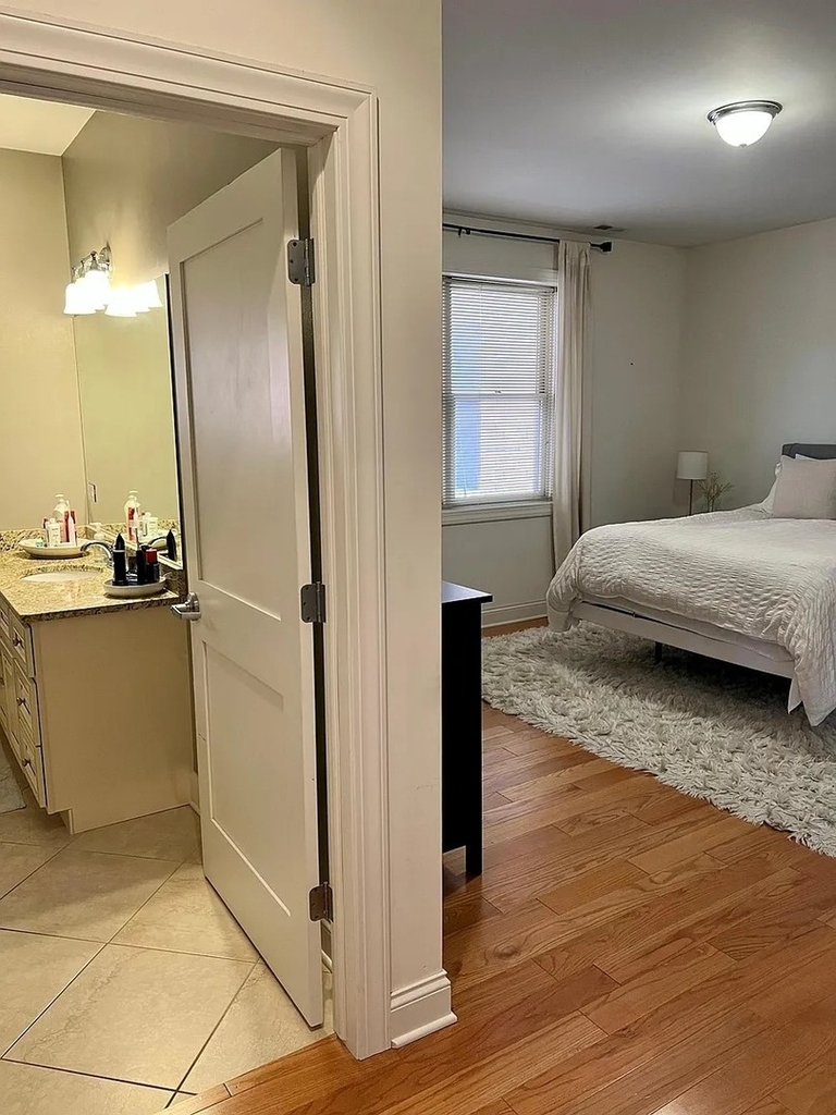 2352 W Byron Street - Photo 23