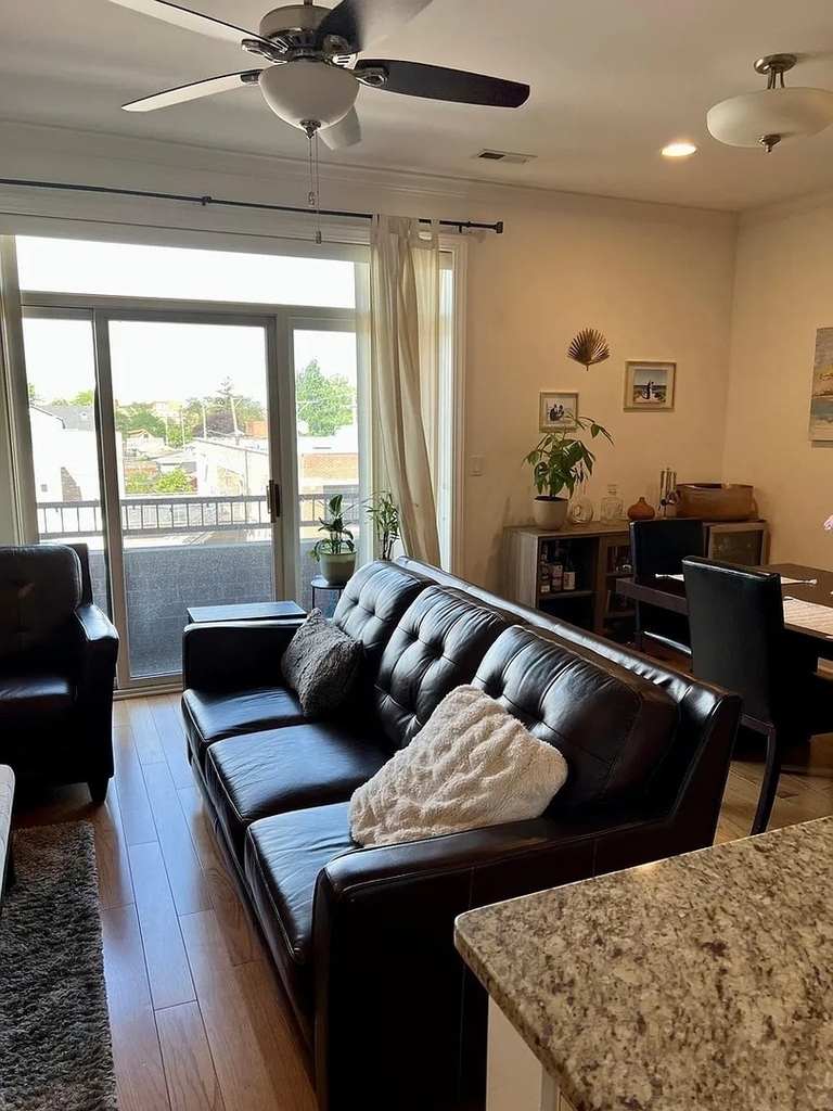 2352 W Byron Street - Photo 8