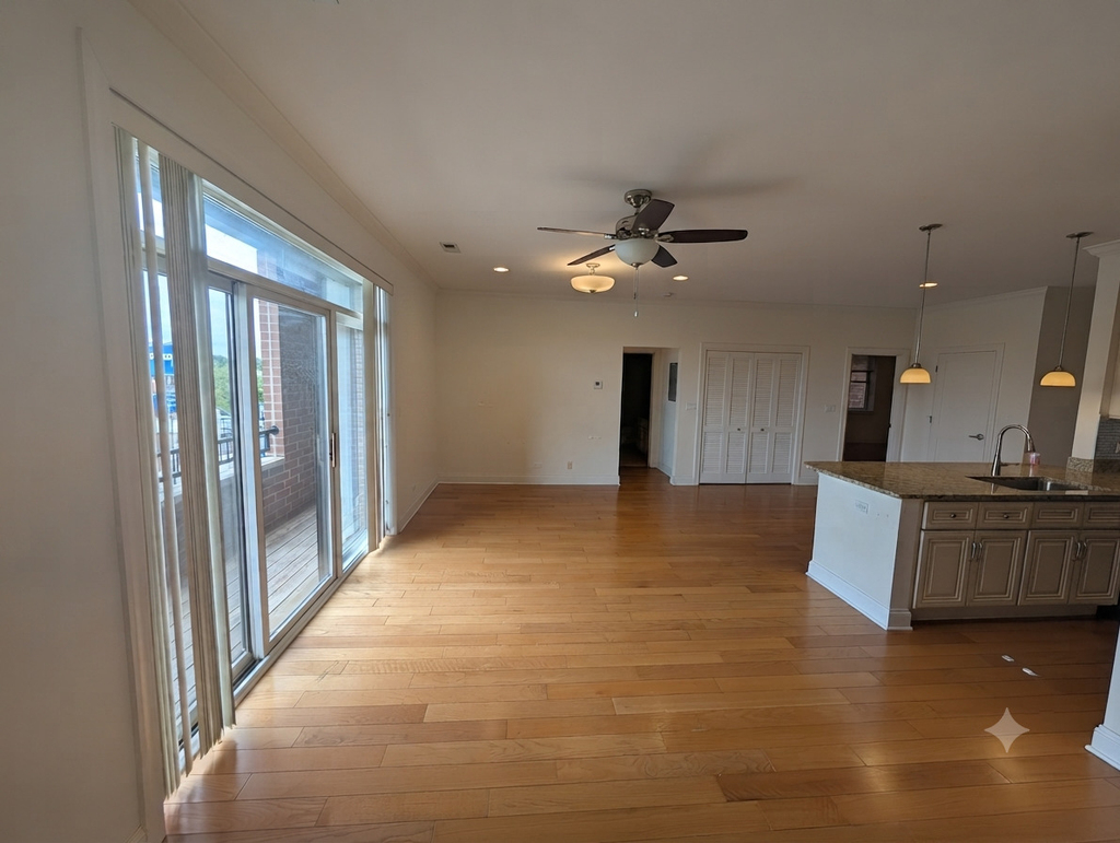 2352 W Byron Street - Photo 9