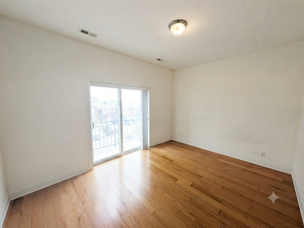 2352 W Byron Street - Photo 14