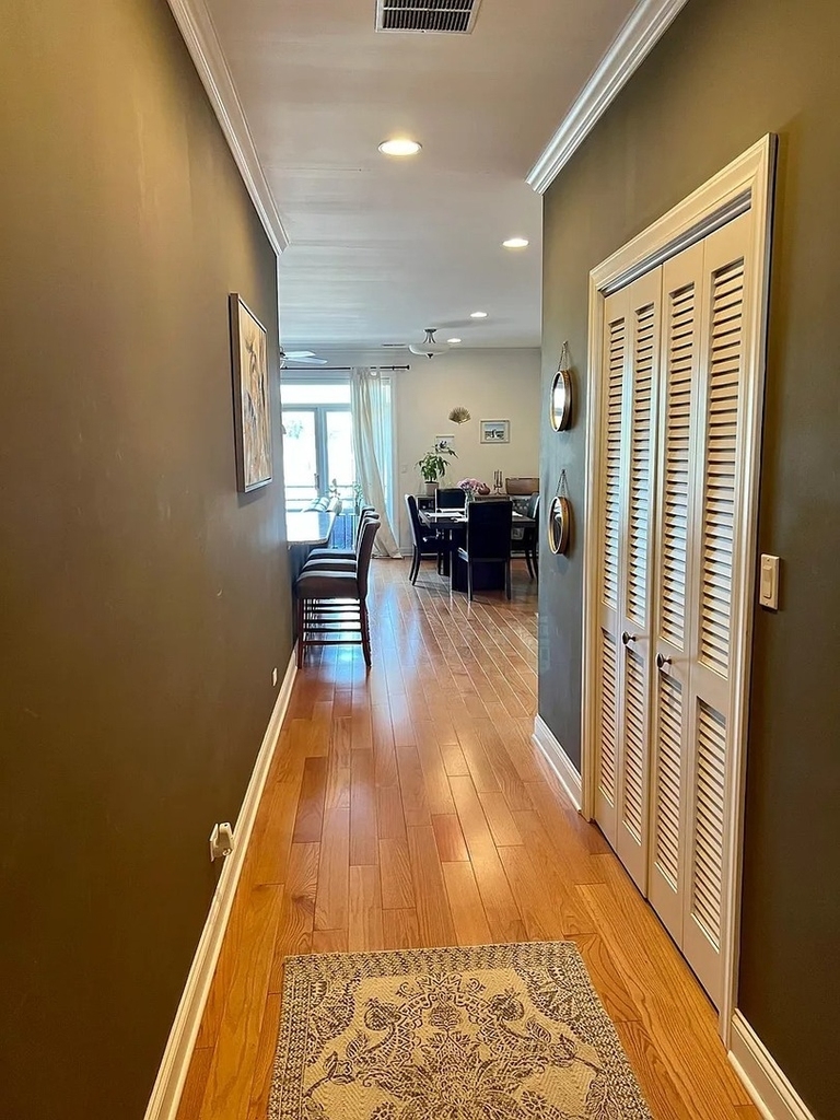 2352 W Byron Street - Photo 19
