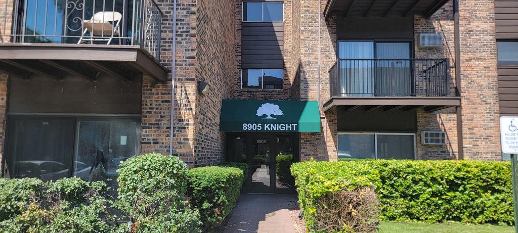 8905 Knight Avenue - Photo 0