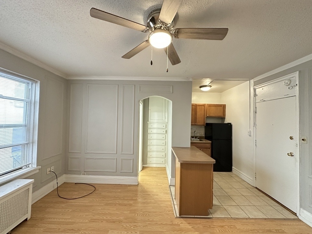 434 W Wellington Avenue - Photo 9