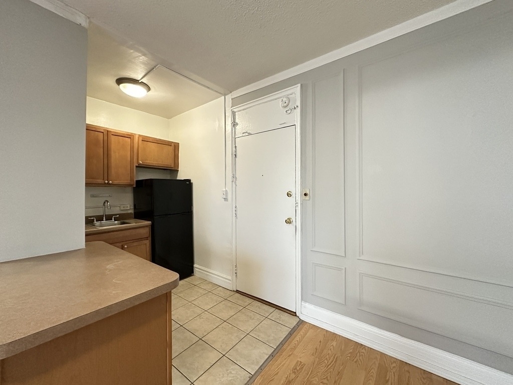 434 W Wellington Avenue - Photo 5