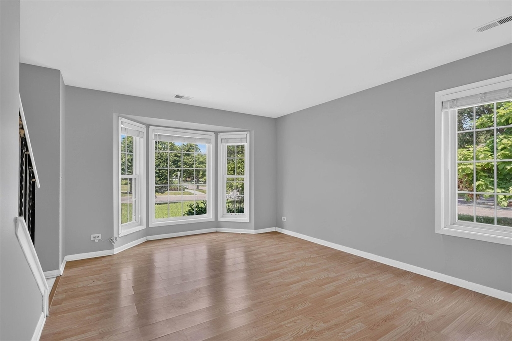 901 Ashford Lane - Photo 5