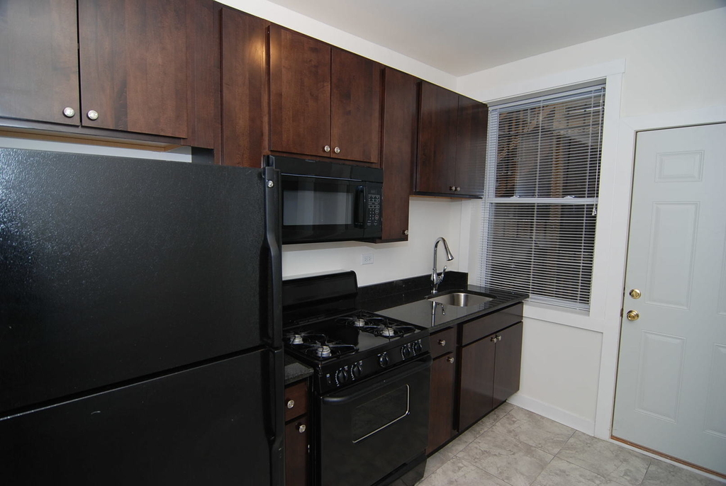 3221 W Division Street - Photo 7