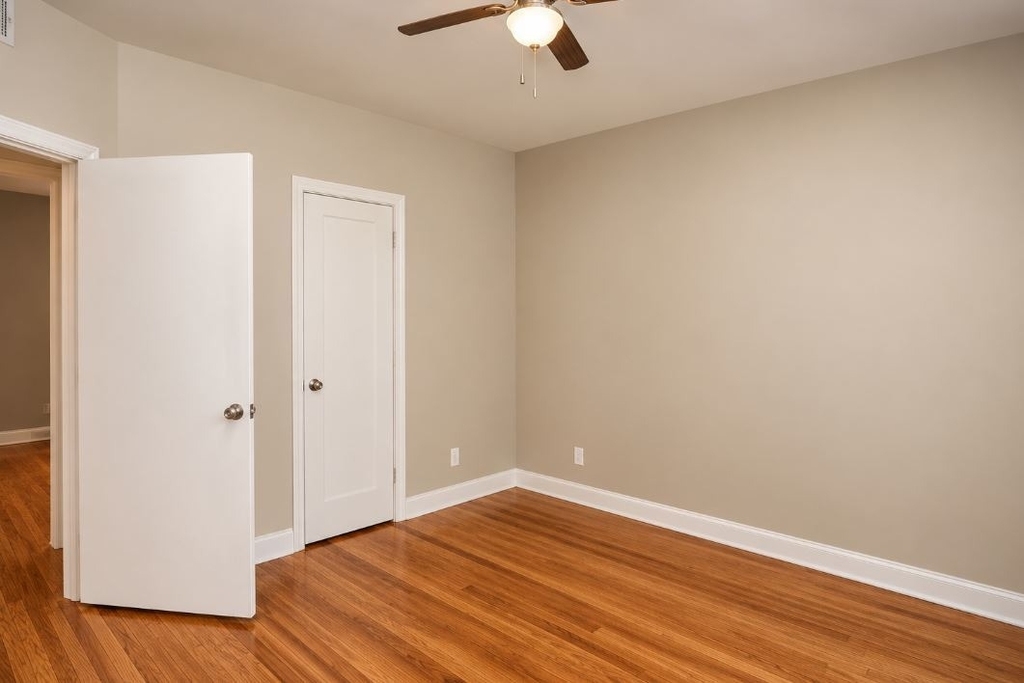 3221 W Division Street - Photo 8