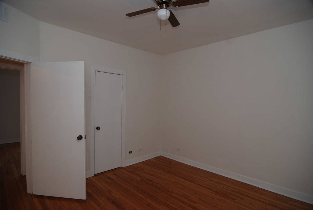 3221 W Division Street - Photo 10