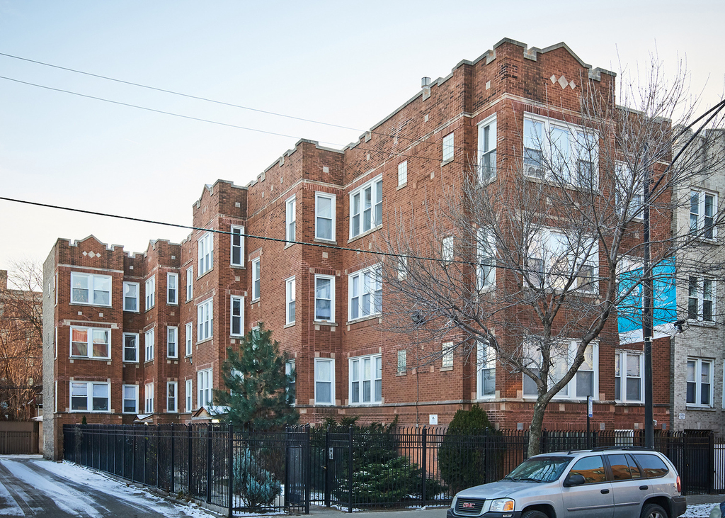 3221 W Division Street - Photo 0