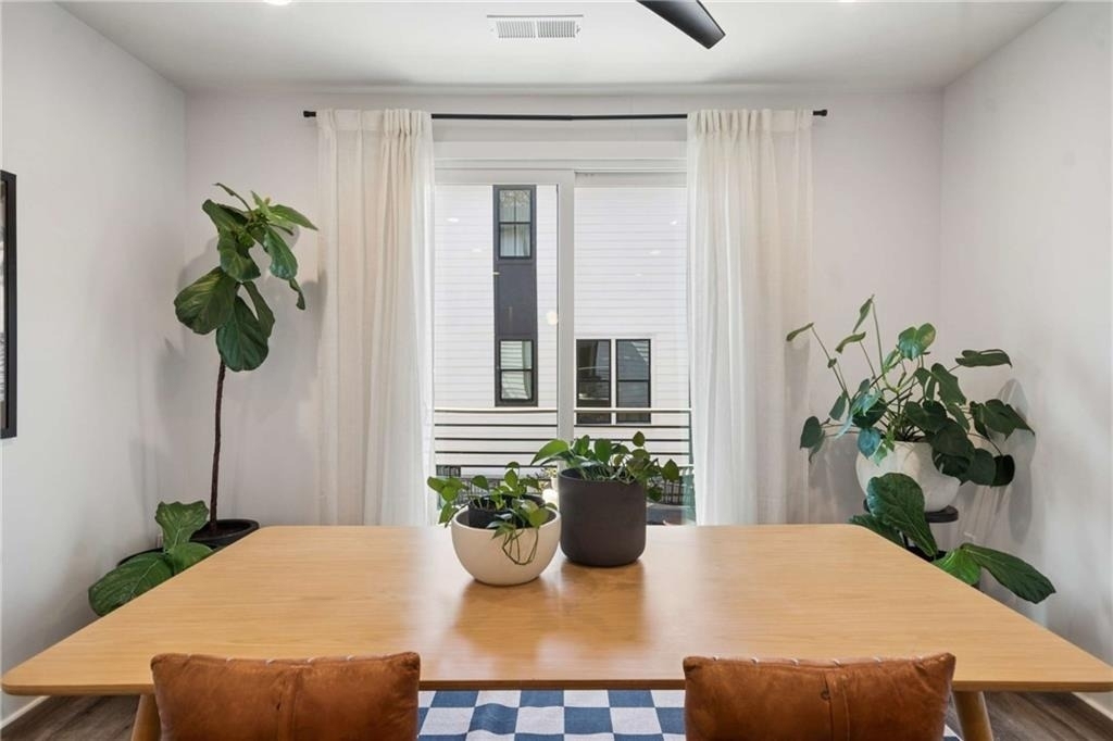 1350 May Avenue Se - Photo 10
