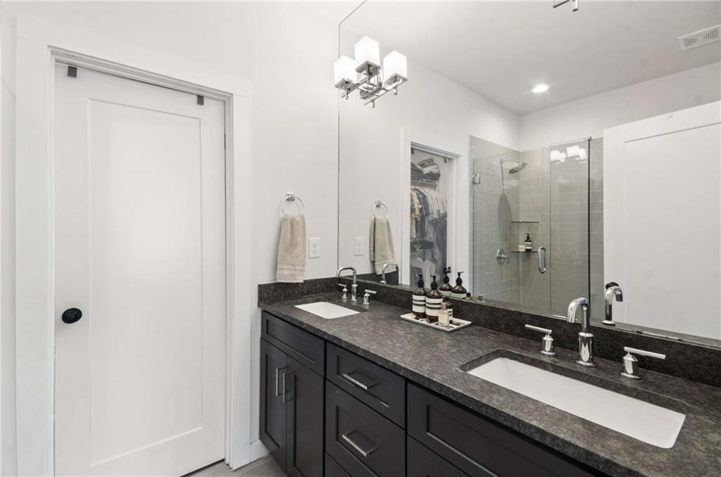 1350 May Avenue Se - Photo 31