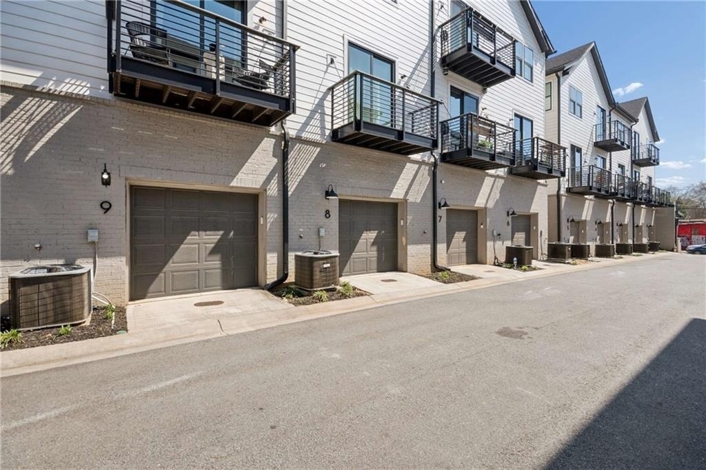 1350 May Avenue Se - Photo 39