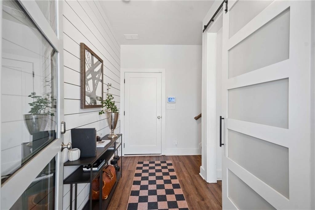 1350 May Avenue Se - Photo 2