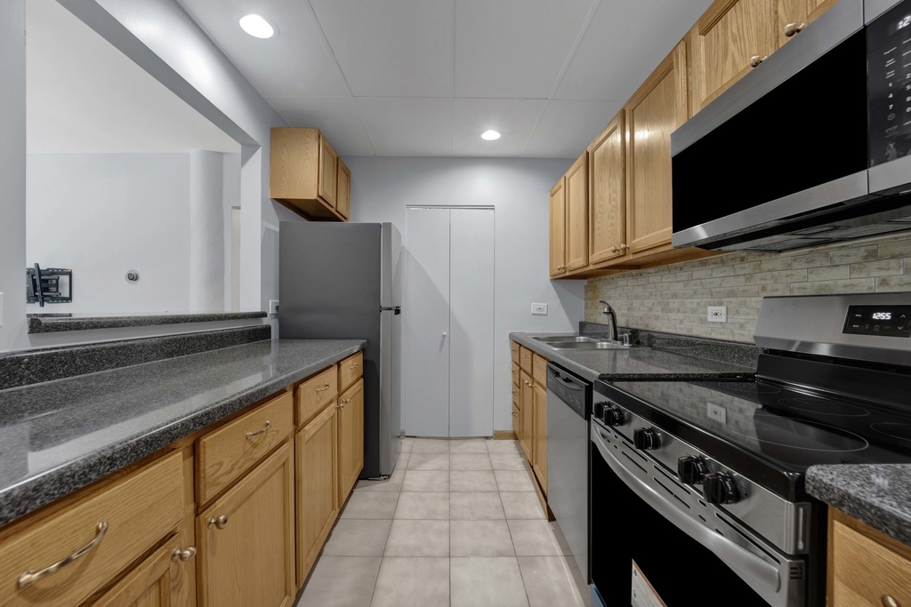 431 S Dearborn Street - Photo 8