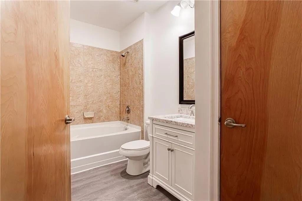 898 Oak Street Sw - Photo 8