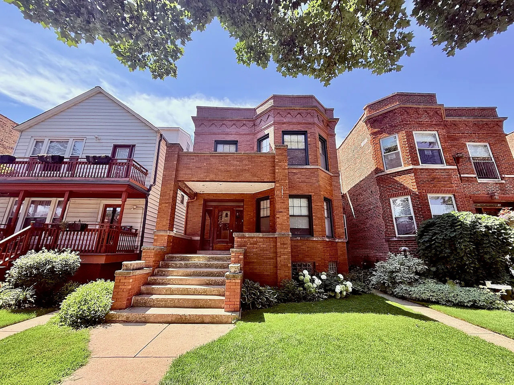 2535 W Eastwood Avenue - Photo 0