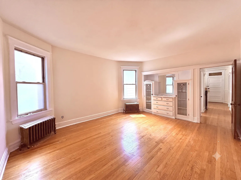 2535 W Eastwood Avenue - Photo 2