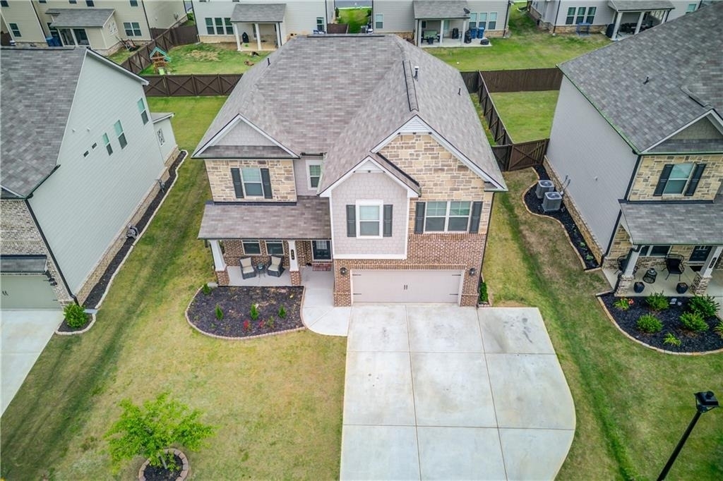 404 Henson Farm Drive - Photo 0