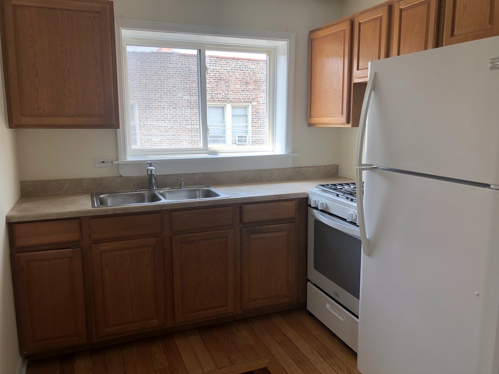 6130 N Seeley Avenue - Photo 12