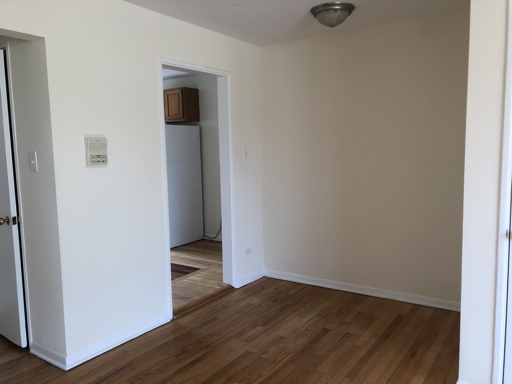 6130 N Seeley Avenue - Photo 4