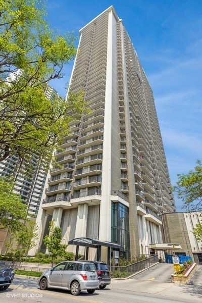 6007 N Sheridan Road - Photo 0